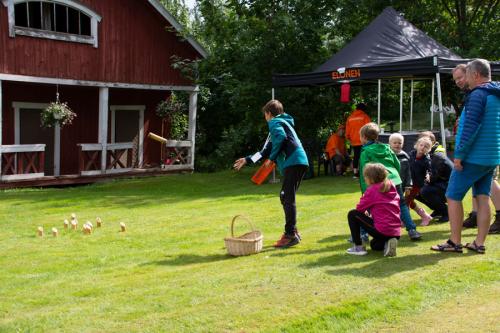 Lapset Kakariston Vipissä
